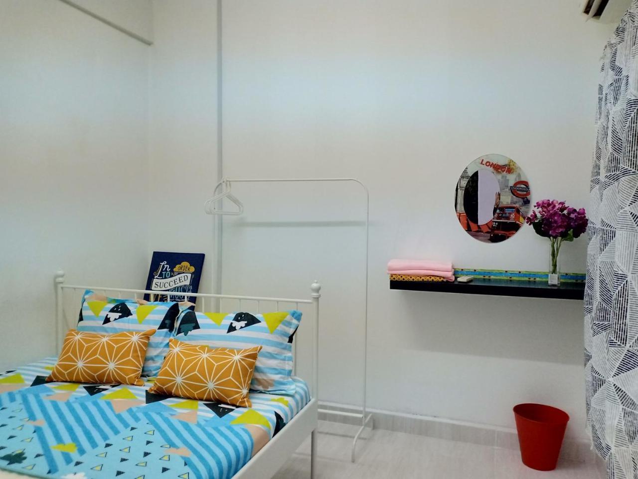 Casa Inderaloka Pantai Batu Buruk Apartment Kuala Terengganu Exterior photo